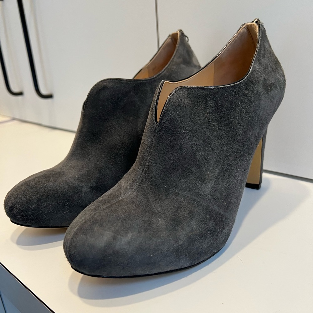 Grey Suede Fashion boot